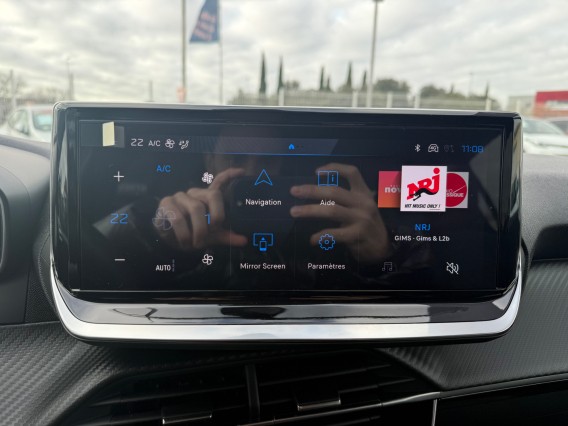 Aperçu de la photo 18 du véhicule PEUGEOT 208