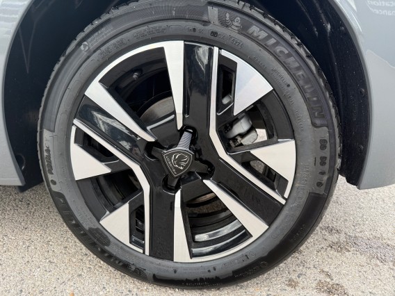 Aperçu de la photo 29 du véhicule PEUGEOT 208