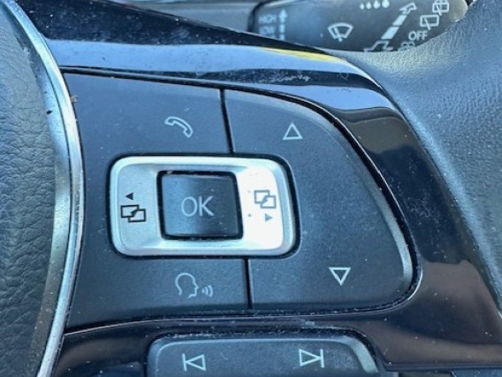 Aperçu de la photo 10 du véhicule VOLKSWAGEN GOLF