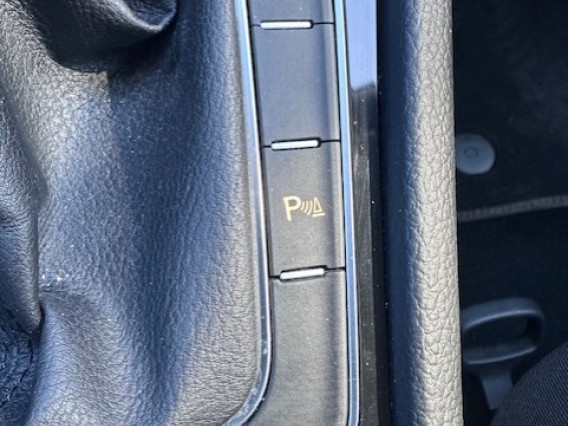 Aperçu de la photo 16 du véhicule VOLKSWAGEN GOLF