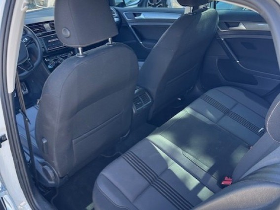 Aperçu de la photo 17 du véhicule VOLKSWAGEN GOLF