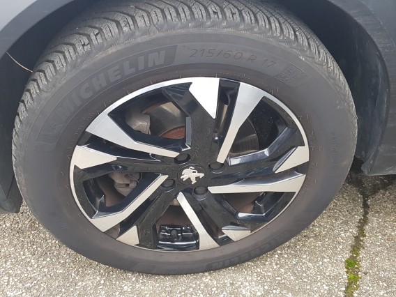 Aperçu de la photo 18 du véhicule PEUGEOT 2008