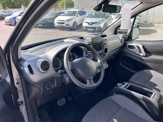 Aperçu de la photo 12 du véhicule PEUGEOT PARTNER TEPEE