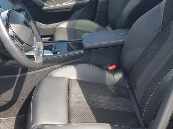 Aperçu de la photo 15 du véhicule PEUGEOT 308 SW