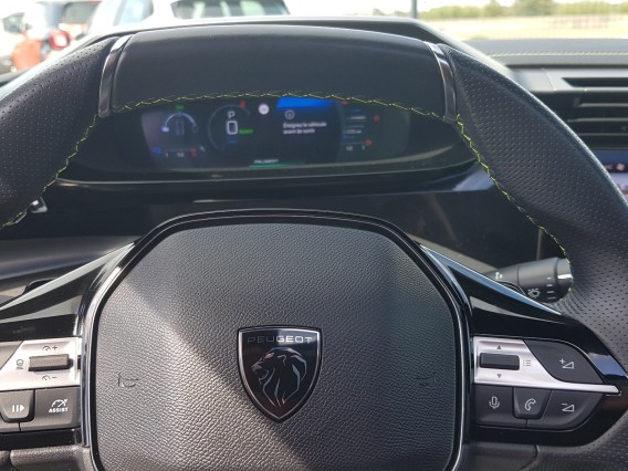 Aperçu de la photo 18 du véhicule PEUGEOT 308 SW