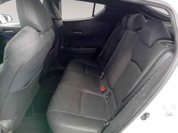 Aperçu de la photo 35 du véhicule TOYOTA C-HR HYBRIDE