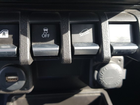 Aperçu de la photo 3 du véhicule SUZUKI JIMNY