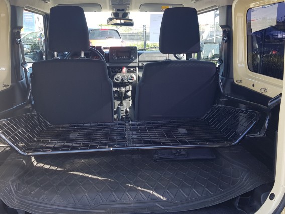 Aperçu de la photo 11 du véhicule SUZUKI JIMNY