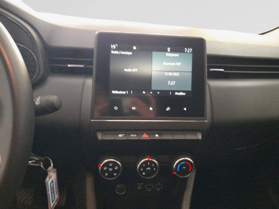 Aperçu de la photo 11 du véhicule RENAULT CLIO V