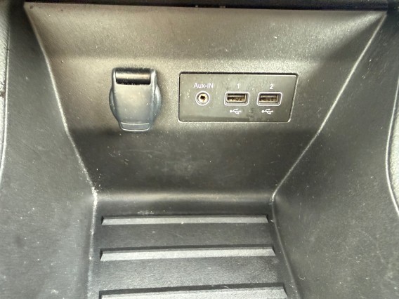 Aperçu de la photo 15 du véhicule RENAULT CLIO V