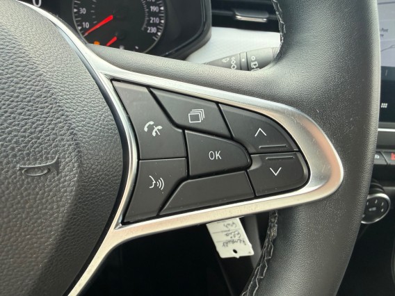 Aperçu de la photo 18 du véhicule RENAULT CLIO V