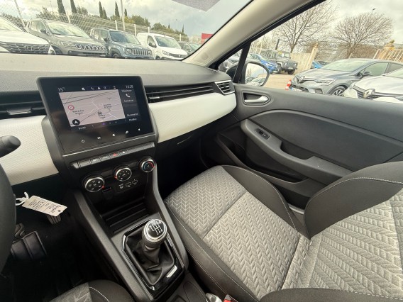 Aperçu de la photo 24 du véhicule RENAULT CLIO V