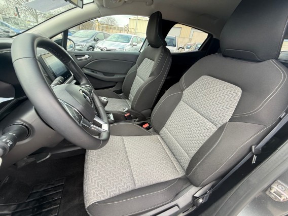 Aperçu de la photo 25 du véhicule RENAULT CLIO V