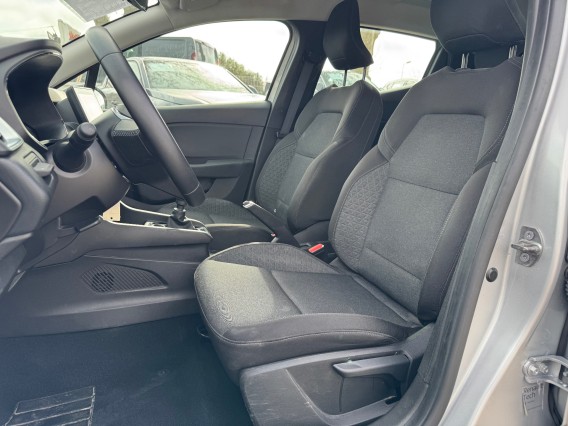 Aperçu de la photo 24 du véhicule RENAULT CLIO V