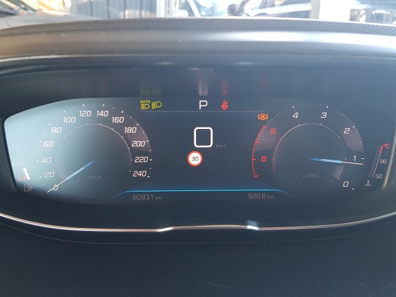 Aperçu de la photo 5 du véhicule PEUGEOT 3008