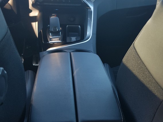 Aperçu de la photo 7 du véhicule PEUGEOT 3008