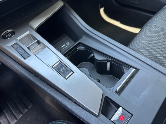 Aperçu de la photo 29 du véhicule PEUGEOT 308 SW