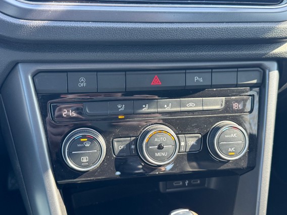 Aperçu de la photo 15 du véhicule VOLKSWAGEN T-ROC CABRIOLET