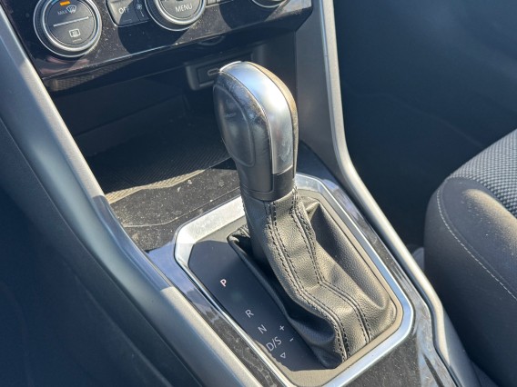 Aperçu de la photo 16 du véhicule VOLKSWAGEN T-ROC CABRIOLET