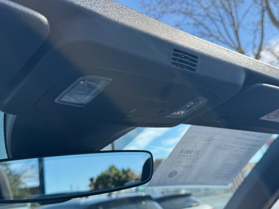 Aperçu de la photo 24 du véhicule VOLKSWAGEN T-ROC CABRIOLET