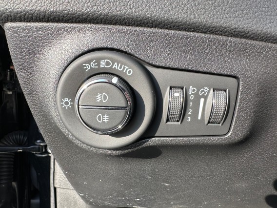 Aperçu de la photo 17 du véhicule JEEP COMPASS