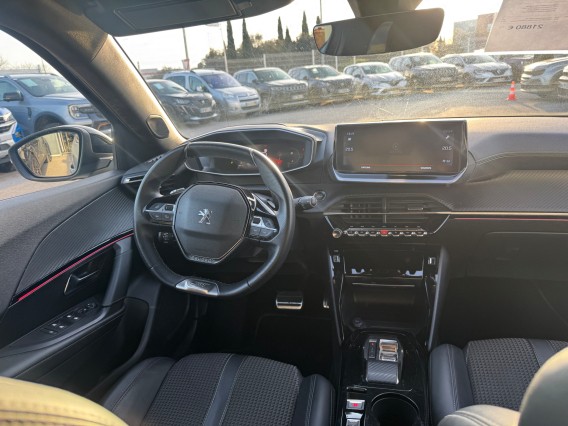 Aperçu de la photo 10 du véhicule PEUGEOT 2008