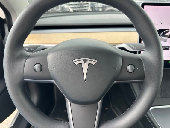 Aperçu de la photo 19 du véhicule TESLA MODEL 3