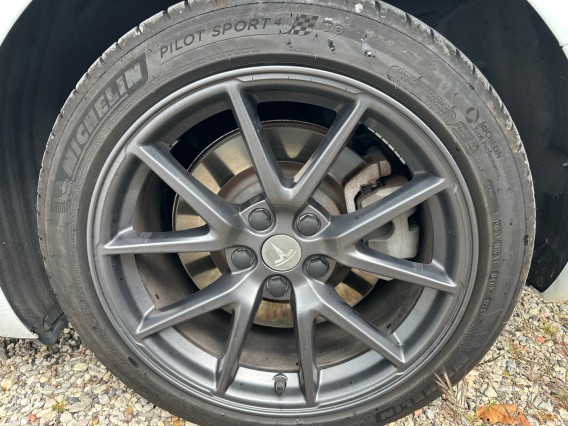 Aperçu de la photo 25 du véhicule TESLA MODEL 3