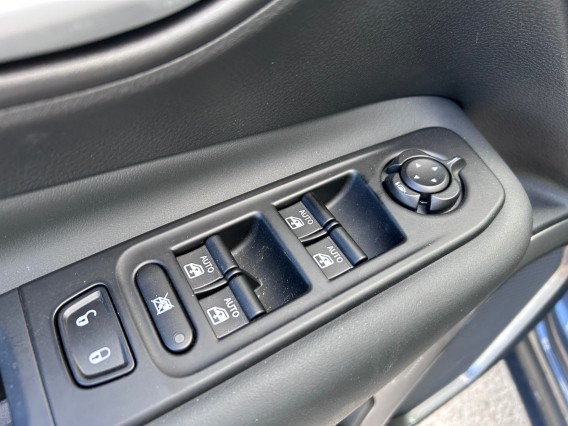 Aperçu de la photo 14 du véhicule JEEP RENEGADE