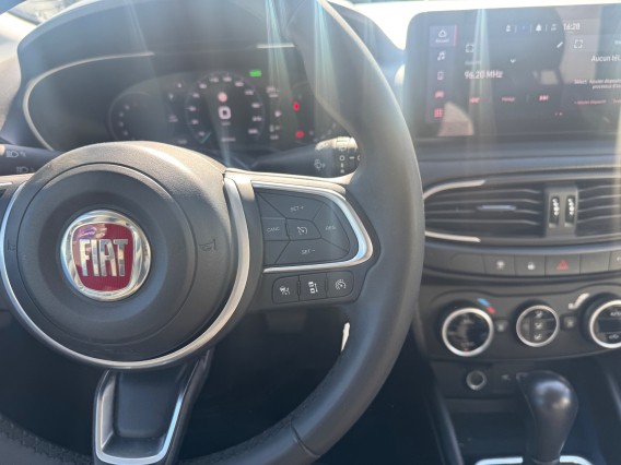 Aperçu de la photo 15 du véhicule FIAT TIPO CROSS SW MY22