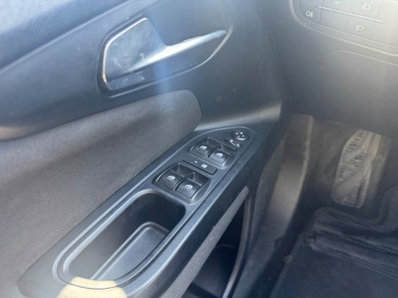 Aperçu de la photo 20 du véhicule FIAT TIPO CROSS SW MY22