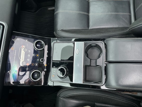 Aperçu de la photo 22 du véhicule LAND-ROVER RANGE ROVER VELAR