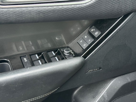 Aperçu de la photo 23 du véhicule LAND-ROVER RANGE ROVER VELAR