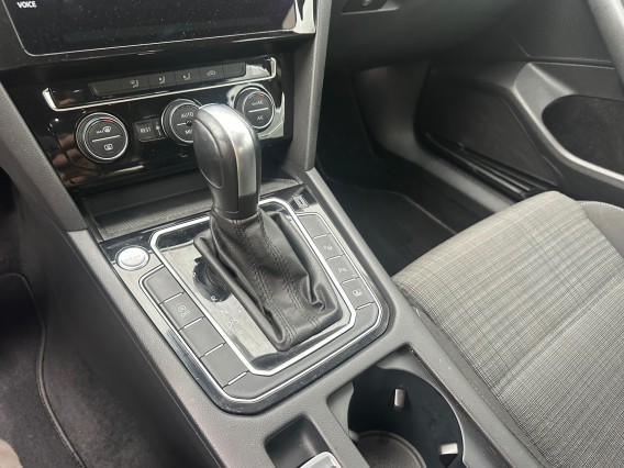 Aperçu de la photo 14 du véhicule VOLKSWAGEN PASSAT BUSINESS