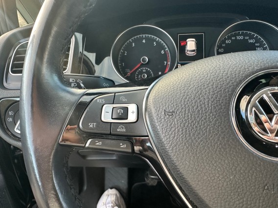 Aperçu de la photo 16 du véhicule VOLKSWAGEN GOLF