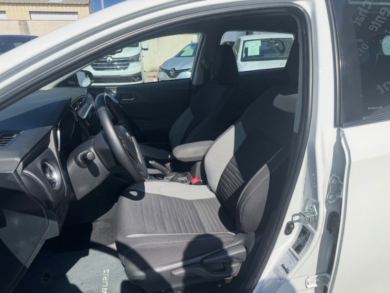 Aperçu de la photo 15 du véhicule TOYOTA AURIS BUSINESS