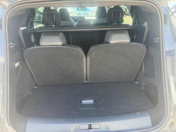 Aperçu de la photo 2 du véhicule PEUGEOT 5008