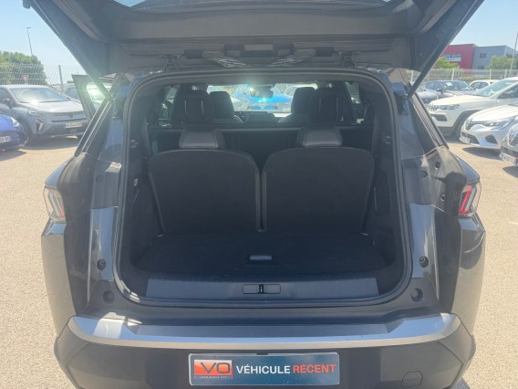 Aperçu de la photo 4 du véhicule PEUGEOT 5008