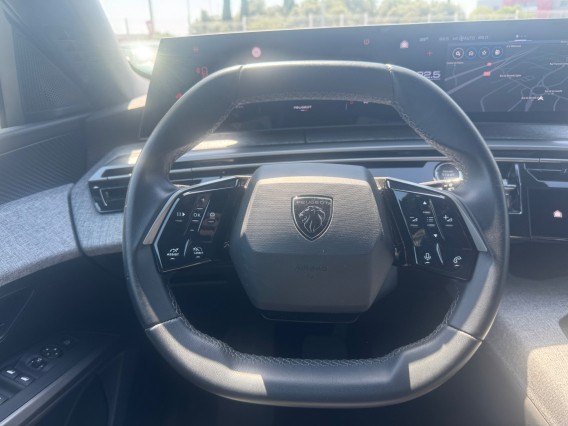 Aperçu de la photo 19 du véhicule PEUGEOT 5008