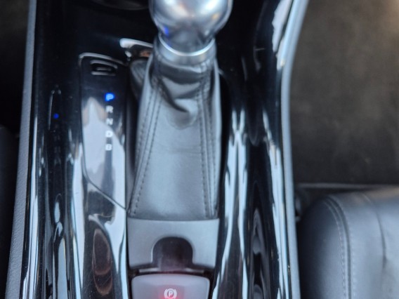 Aperçu de la photo 9 du véhicule TOYOTA C-HR HYBRIDE