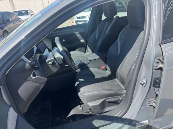 Aperçu de la photo 15 du véhicule PEUGEOT 308
