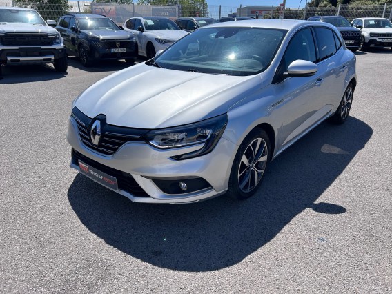 Aperçu de la photo 2 du véhicule RENAULT MEGANE IV BERLINE