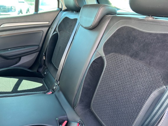Aperçu de la photo 11 du véhicule RENAULT MEGANE IV BERLINE