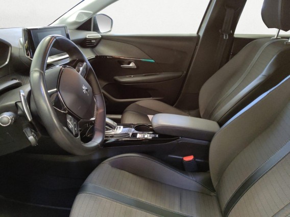Aperçu de la photo 10 du véhicule PEUGEOT 208