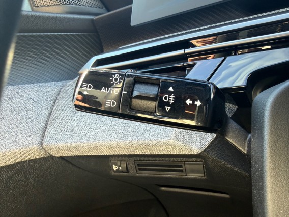 Aperçu de la photo 20 du véhicule PEUGEOT 3008