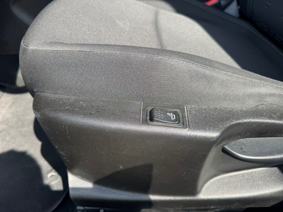 Aperçu de la photo 31 du véhicule FIAT TIPO CROSS SW MY22