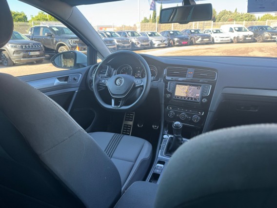 Aperçu de la photo 10 du véhicule VOLKSWAGEN GOLF