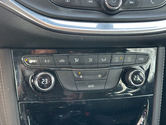 Aperçu de la photo 15 du véhicule OPEL ASTRA