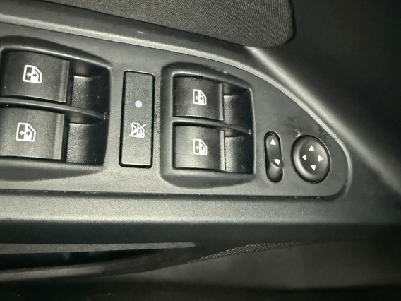 Aperçu de la photo 19 du véhicule FIAT TIPO CROSS SW MY22