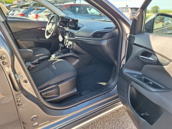 Aperçu de la photo 14 du véhicule FIAT TIPO CROSS SW MY22